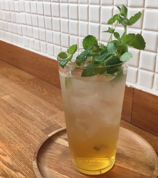 レモンとミントのコーディアルドリンク